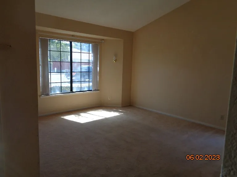 6122 Vanden Rd — Photo 3