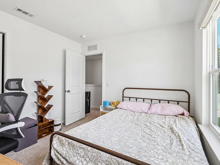 572 Auld Farm Cir — Photo 29