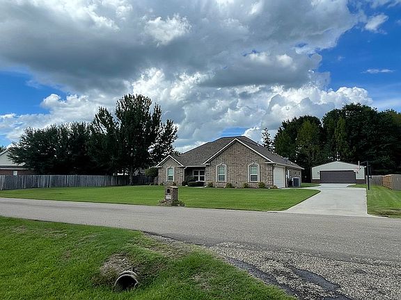 2nd image of 7204 N Richland Dr