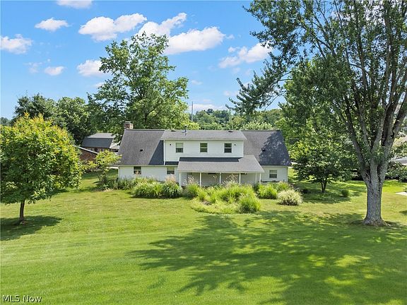 3rd image of 253 Harbel Dr