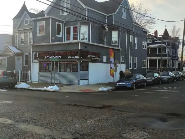 216 17th Ave, Paterson, NJ 07504