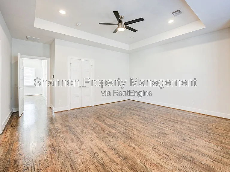 1603 Colorado St — Photo 12