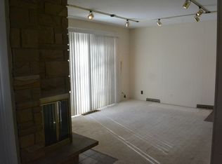 7125 N McAlpin Ave, Chicago, IL