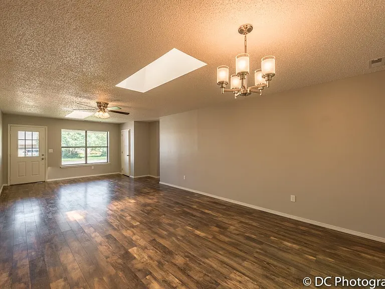 1704 SW D St — Photo 11