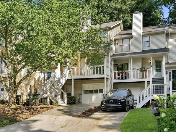 2226 Spring Walk Ct, Atlanta, GA 30341