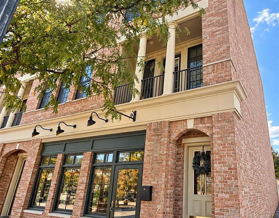1st image of 137 Paton Way #28