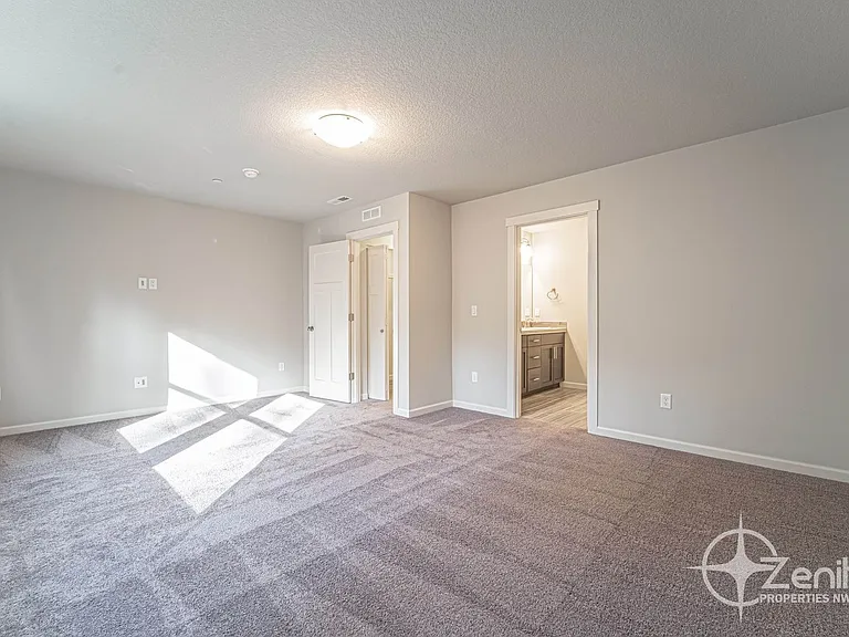 4261 S Cloverhill Way — Photo 21