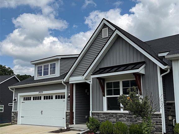 2nd image of 1025 Camellia Cir #41