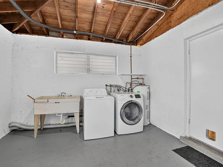 3398 NE 5th Ave — Photo 33