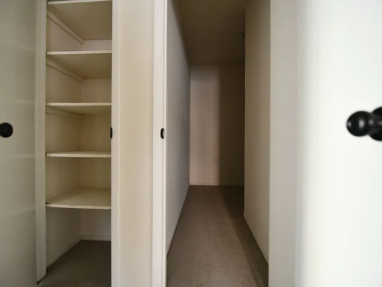 5401 Broadway Ter — Photo 22