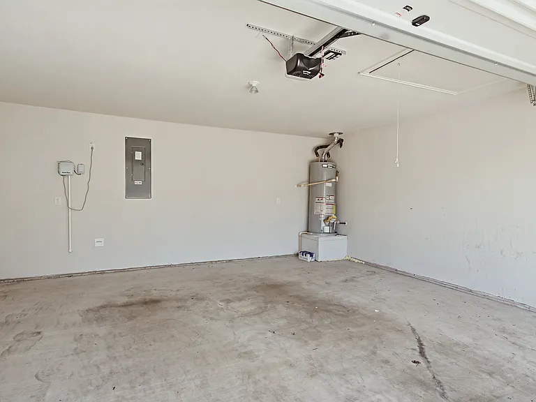 1514 Nighthawk Ln — Photo 25