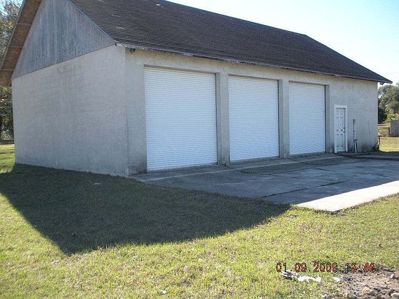 LOFT UP TOP/DIRT TRACK/3 MILES FROM YOUR NEW GARAGE!(ZUBER RACE TRACK&BRONSON 