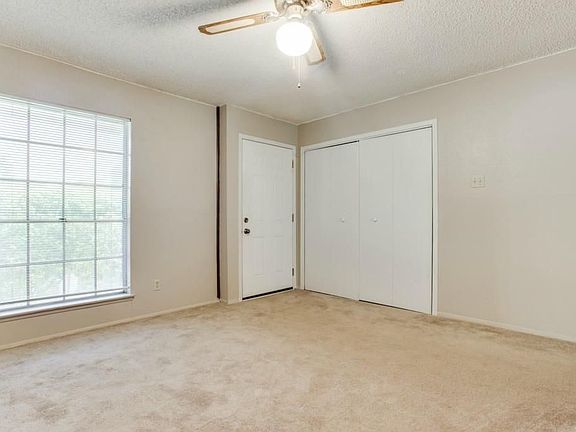 5th image of 4925 Wildbriar Dr