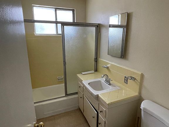 3rd image of 3849 Potomac Ave APT 8