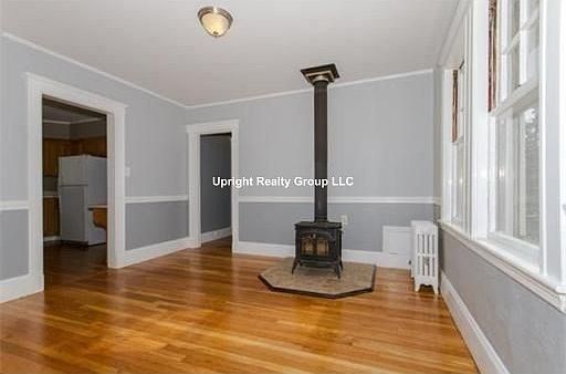 3rd image of 60-62 Cloverdale Rd