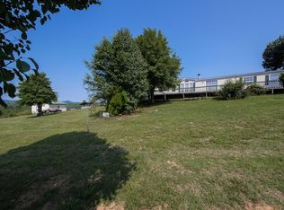 135 Navaho Dr, Casar, NC 28020