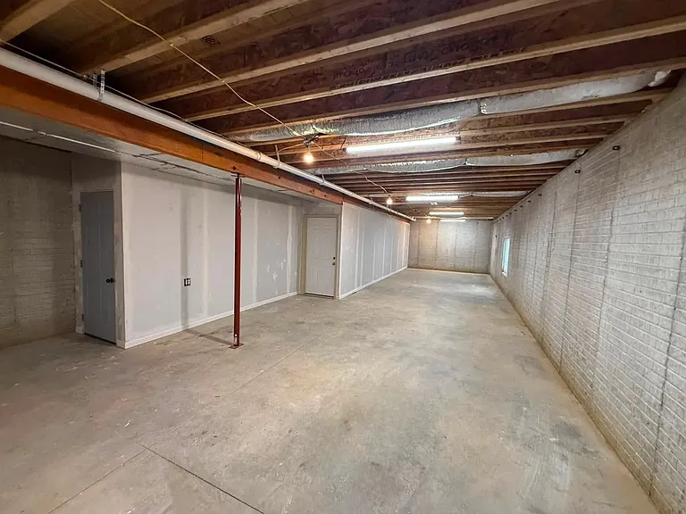 651 N Private Rd W #180 — Photo 7