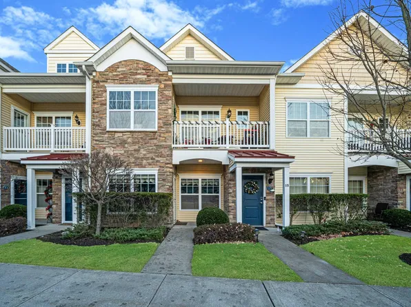 14 Lager Lane #14, Patchogue, NY 11772
