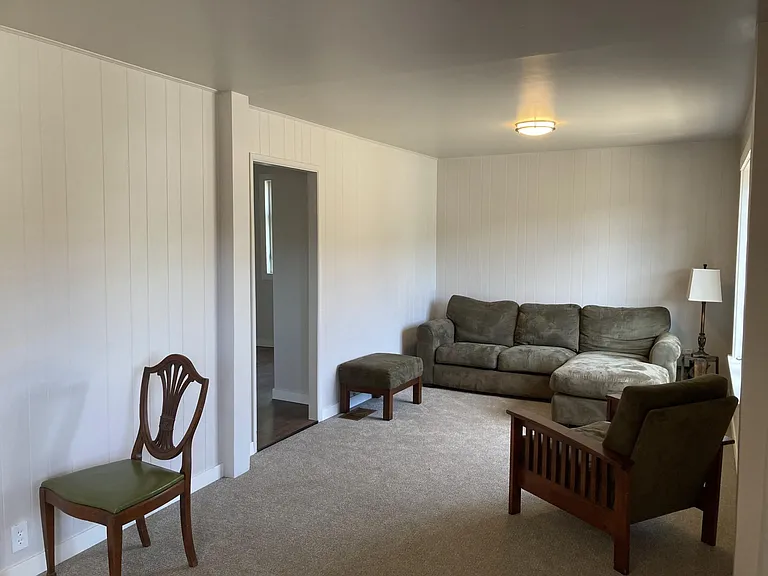 408 S 1st St — Photo 3