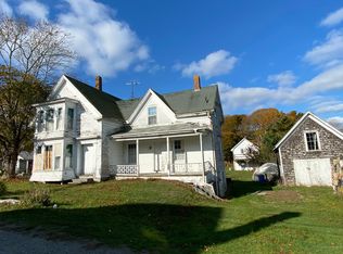 5 Starr St, Vinalhaven, ME 04863