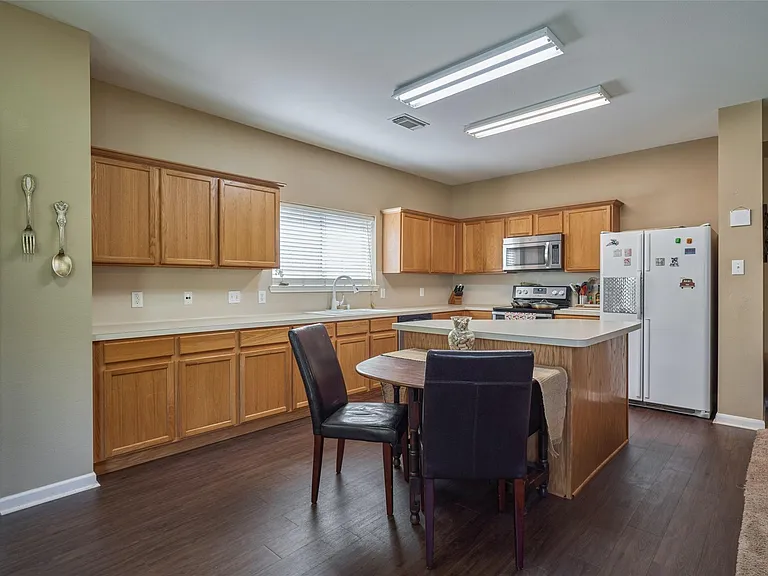 6214 Channelbrook Ln — Photo 14