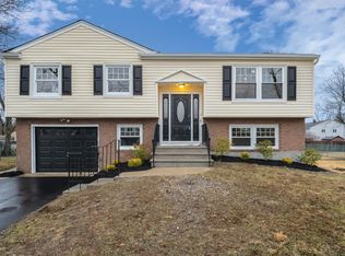 4 Milton Ln, Neptune, NJ 07753
