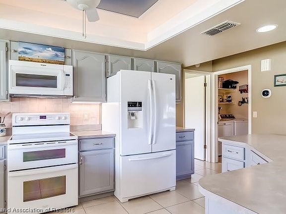 4th image of 300 Glen Mar Cir