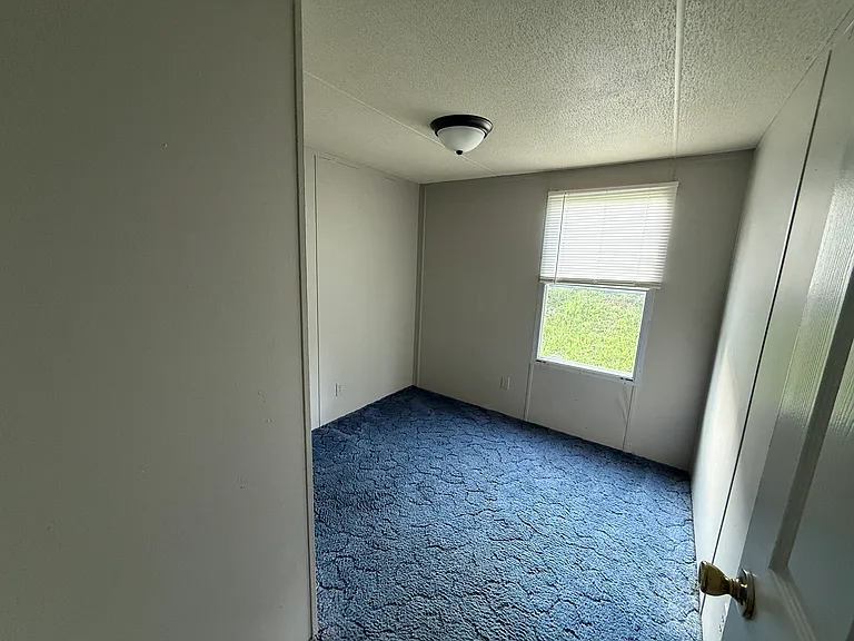 124 Middle Ave — Photo 9