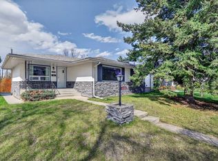 3112 S 34th Ave SW, Calgary, AB T3E 0Y9