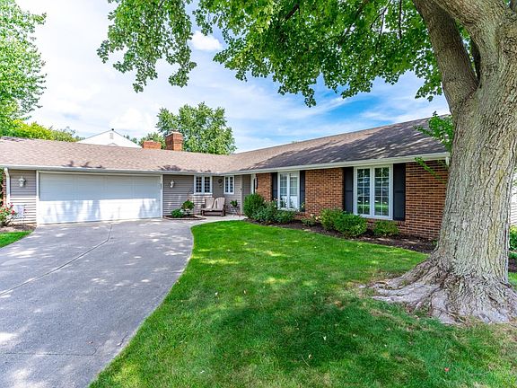 2nd image of 3118 Devereux Dr