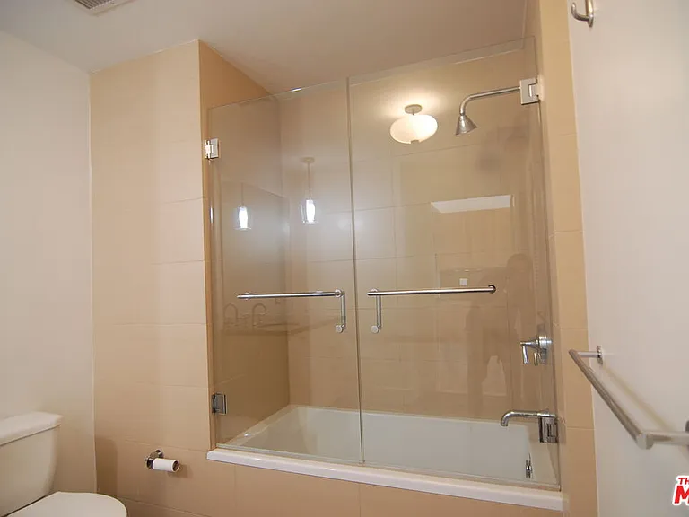 460 S Spring St #608 — Photo 14