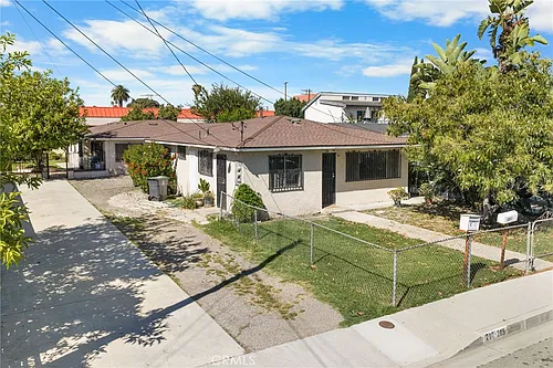 207 E Flora St Photo 1