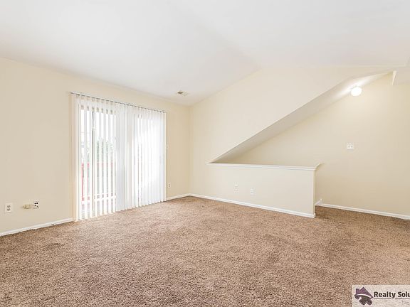5th image of 514 Cascade Ct #1