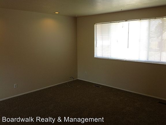 5th image of 5217 W Silvertip Dr