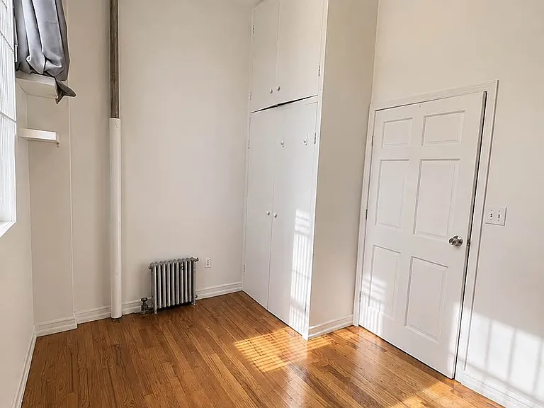 635 E 9th St #G1 — Photo 5