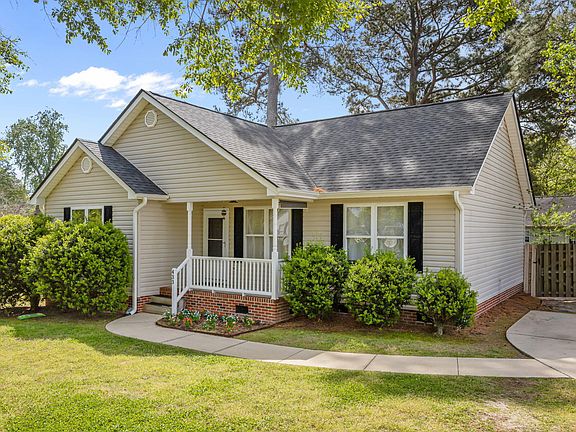 3rd image of 433 Kellywood Ct