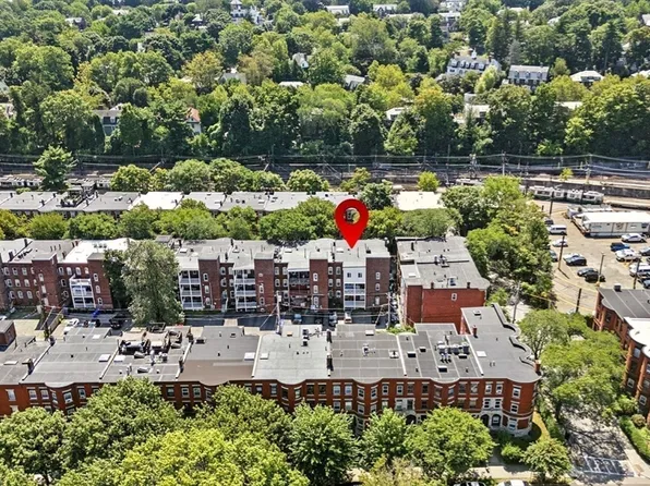 17 Strathmore Rd APT 2, Brookline, MA 02445