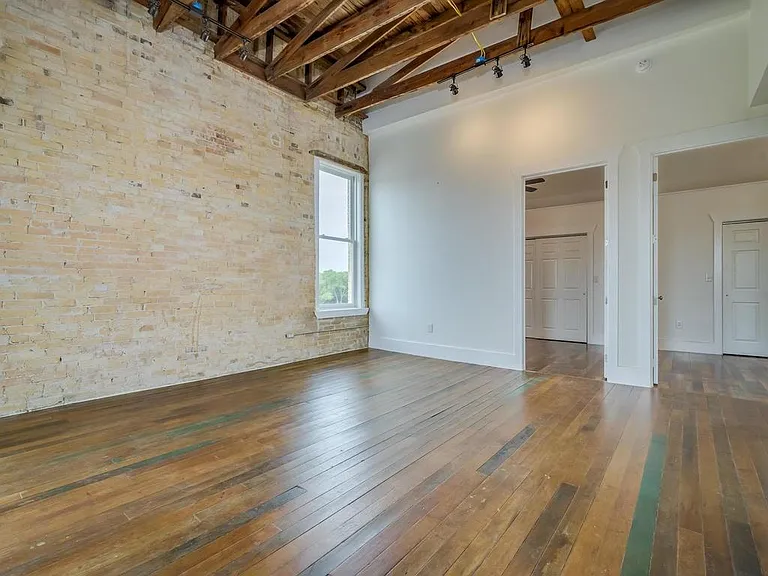 110 S Main St #206 — Photo 16