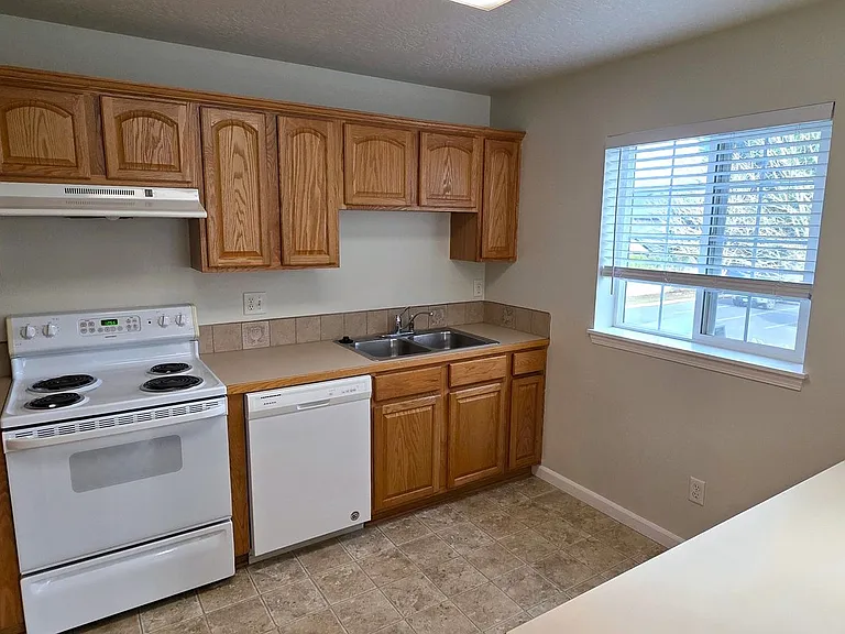 2948 Matt Dr — Photo 8
