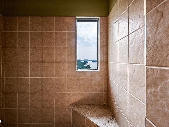 35th image of 3829 Island View Rd