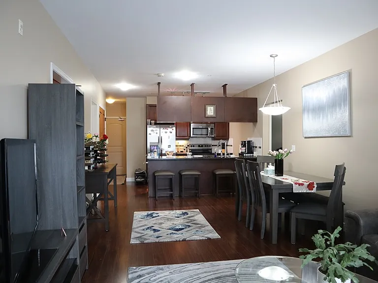 11935 Burnett St #114 — Photo 5