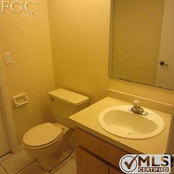 5th image of 218 NE 10th Pl