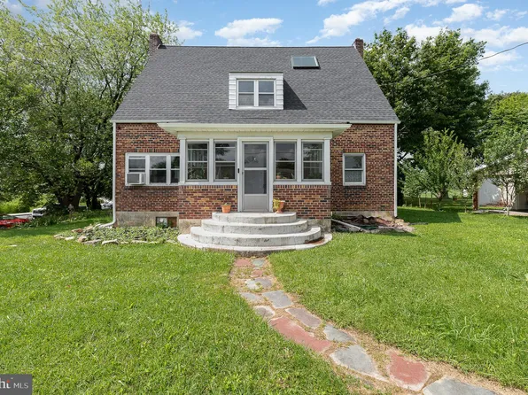 533 N Enola Dr, Enola, PA 17025