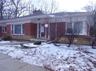 9901 S Winchester Ave, Chicago, IL