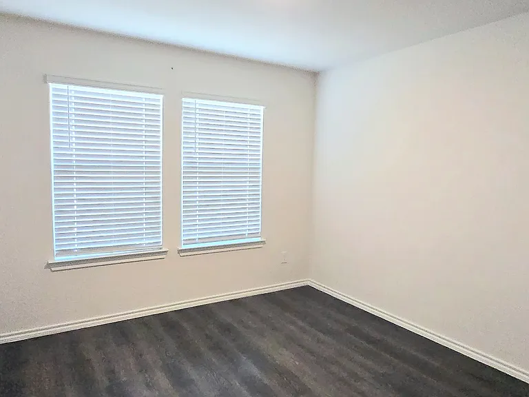 2121 Basil Ave — Photo 10