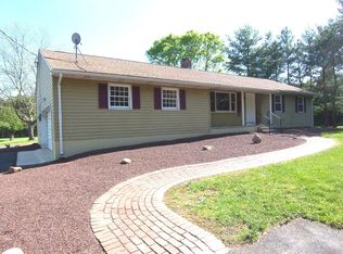 361 Oak Grove Rd, Pittstown, NJ 08867