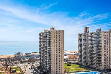 Sold by Thomas Lipovetsky, LREB
