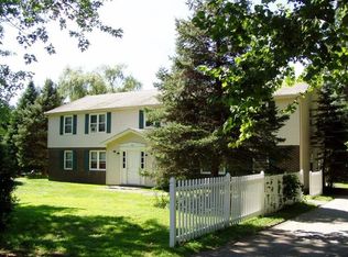 90 Franklin St APT 2, Derry, NH 03038