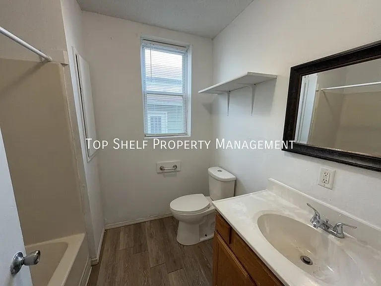 1513 Des Moines St #3 — Photo 8