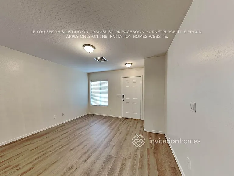 22512 W Desert Bloom St — Photo 4